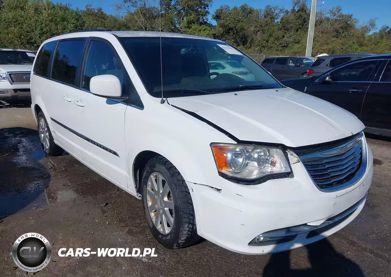 2016 Chrysler Town & Country Touring