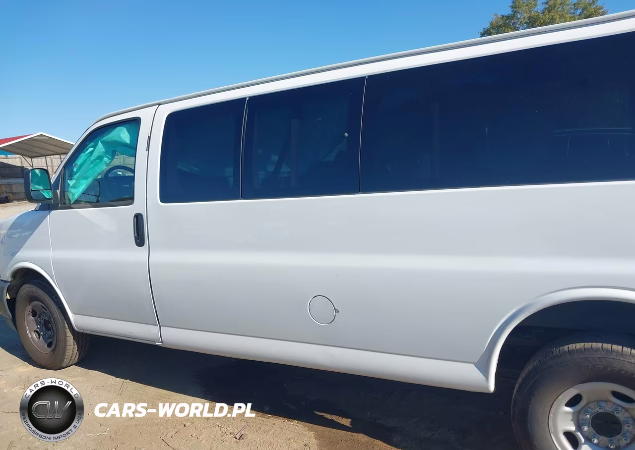 2017 Chevrolet Express 3500 Ls VIN:1GAZGNFG9H1183661 - 14