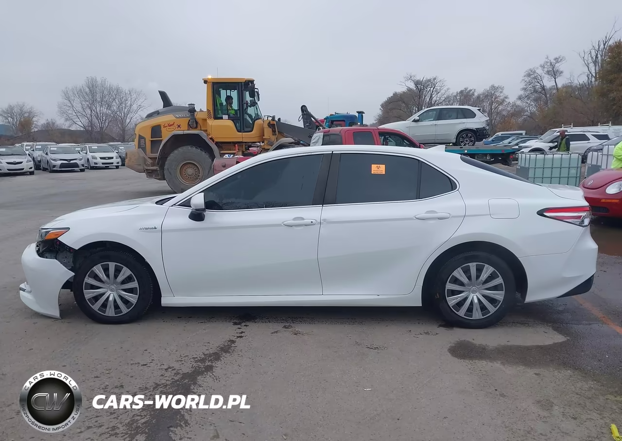 2020 Toyota Camry Le Hybrid VIN:4T1C31AK0LU533761 - 15