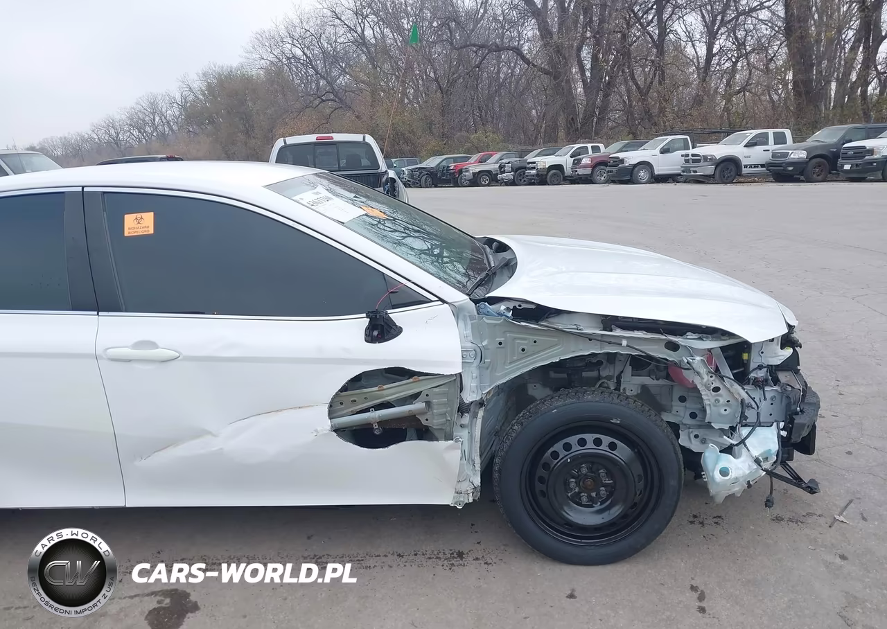 2020 Toyota Camry Le Hybrid VIN:4T1C31AK0LU533761 - 6