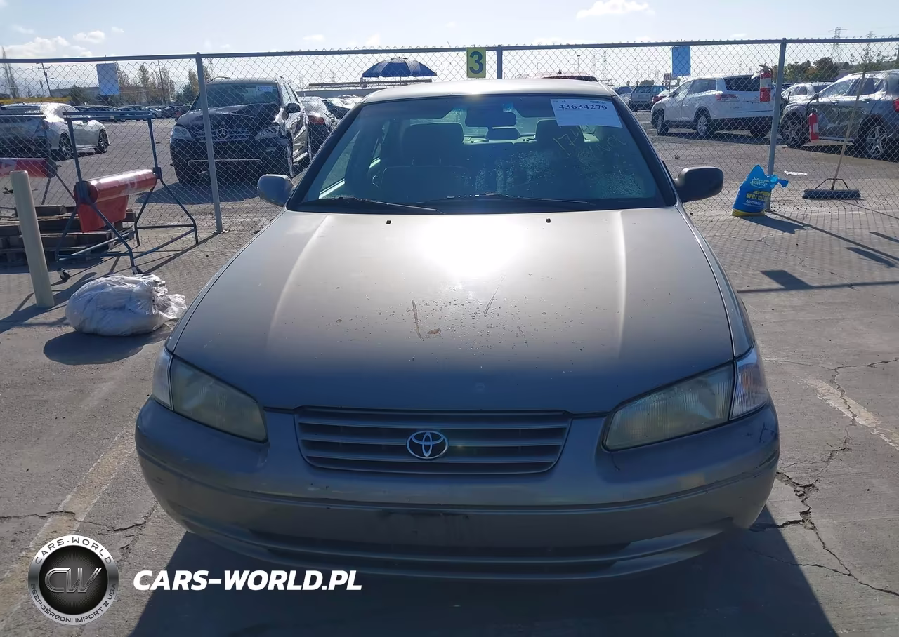 1999 Toyota Camry Le VIN:4T1BG28K0XU520753 - 12