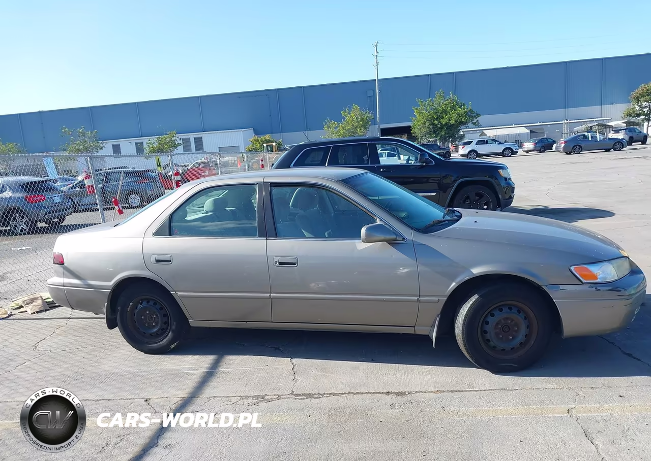 1999 Toyota Camry Le VIN:4T1BG28K0XU520753 - 13