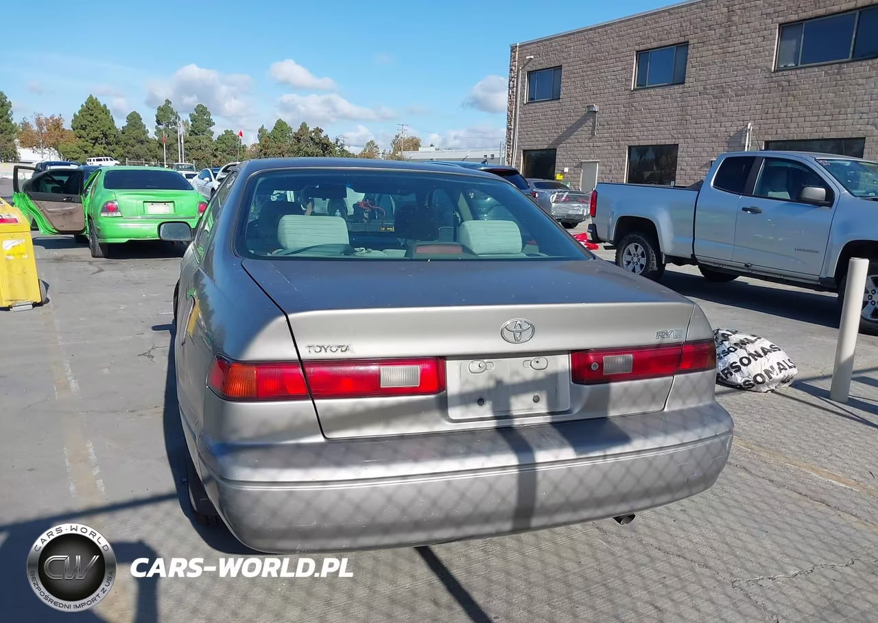 1999 Toyota Camry Le VIN:4T1BG28K0XU520753 - 16