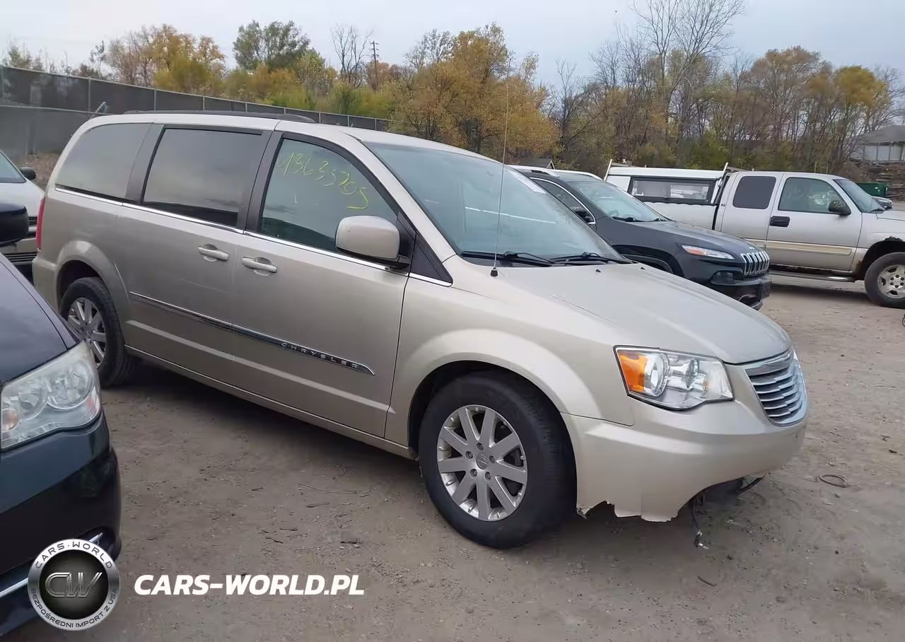 2016 Chrysler Town & Country Touring
