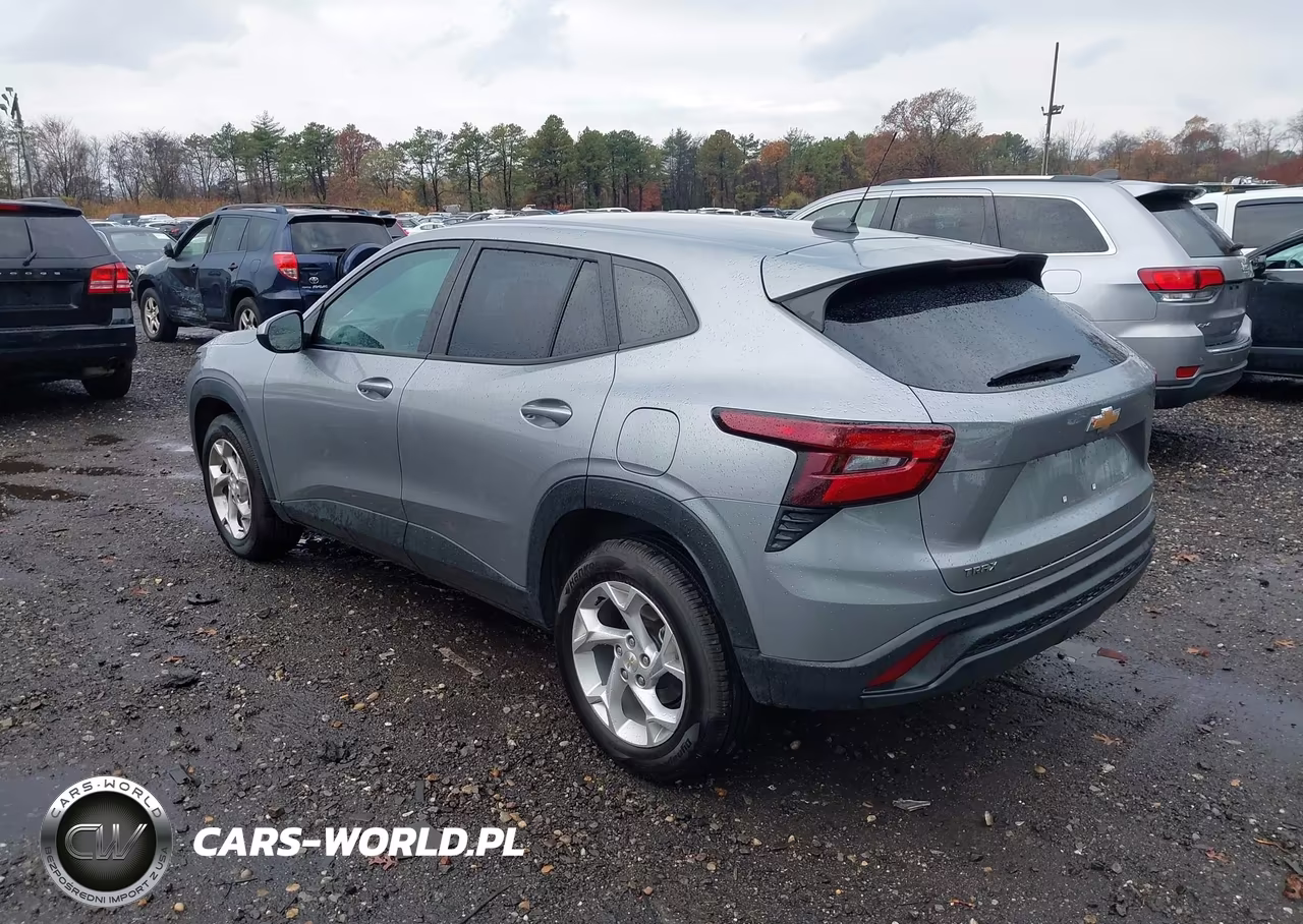 2025 Chevrolet Trax Fwd Ls VIN:KL77LFEP3SC128049 - 3