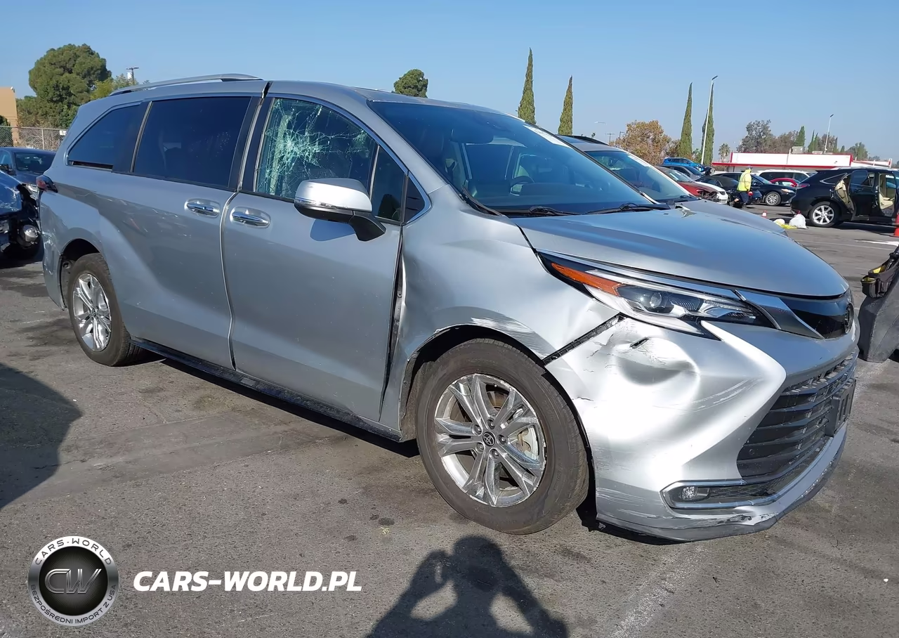 2022 Toyota Sienna Platinum – zdjęcie 1 z 15