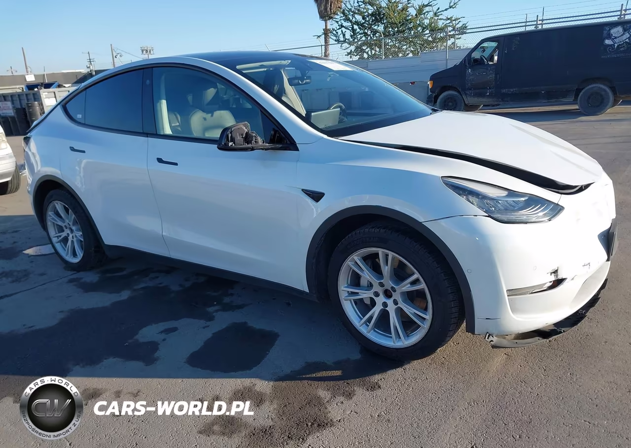 2022 Tesla Model Y Long Range Dual Motor All-Wheel Drive