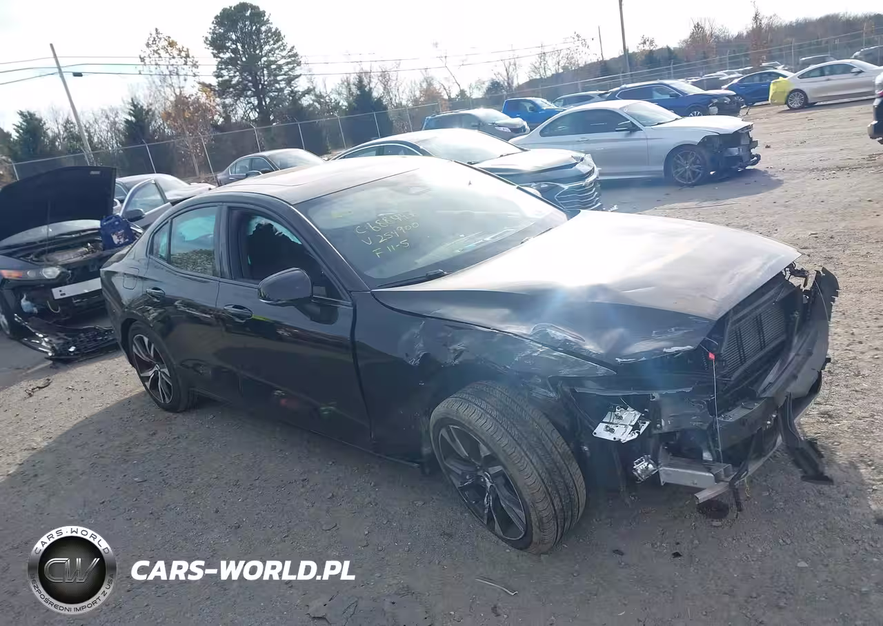 2023 Volvo S60 B5 Plus Dark Theme