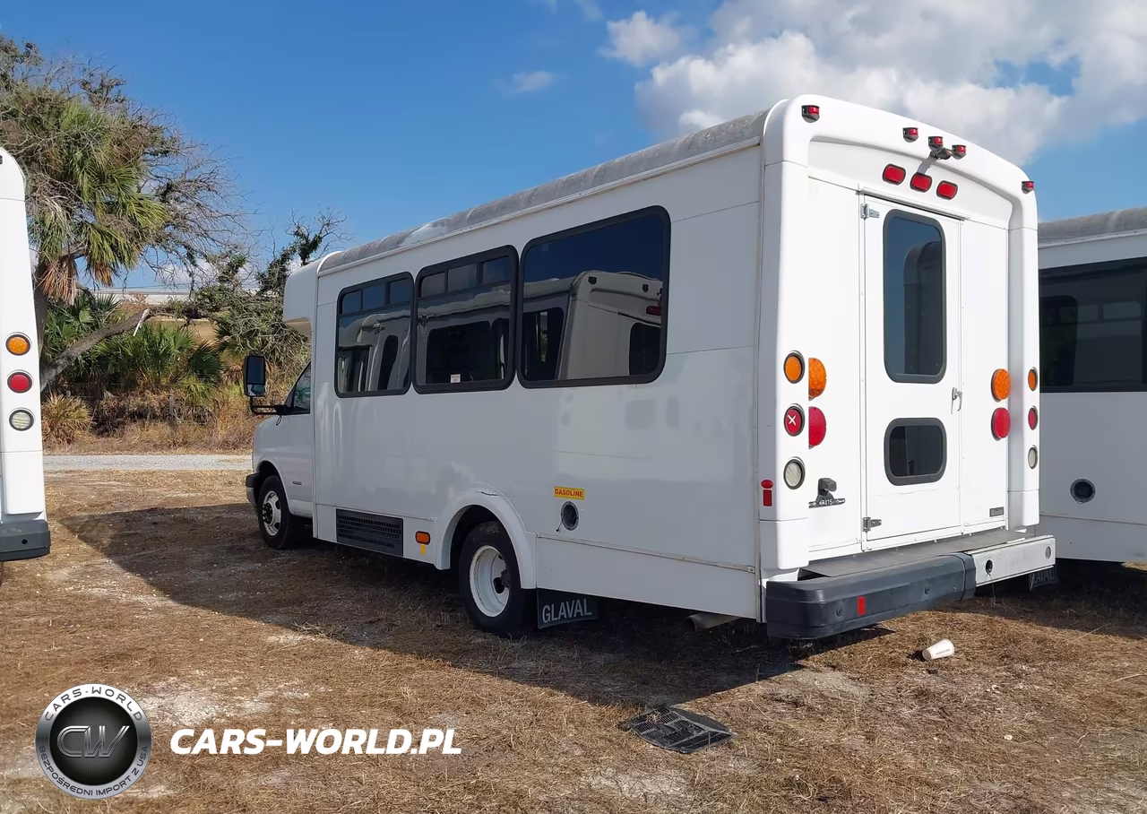 2017 Chevrolet Express Cutaway 4500 Series VIN:1HA6GUBG6HN008315 - 3