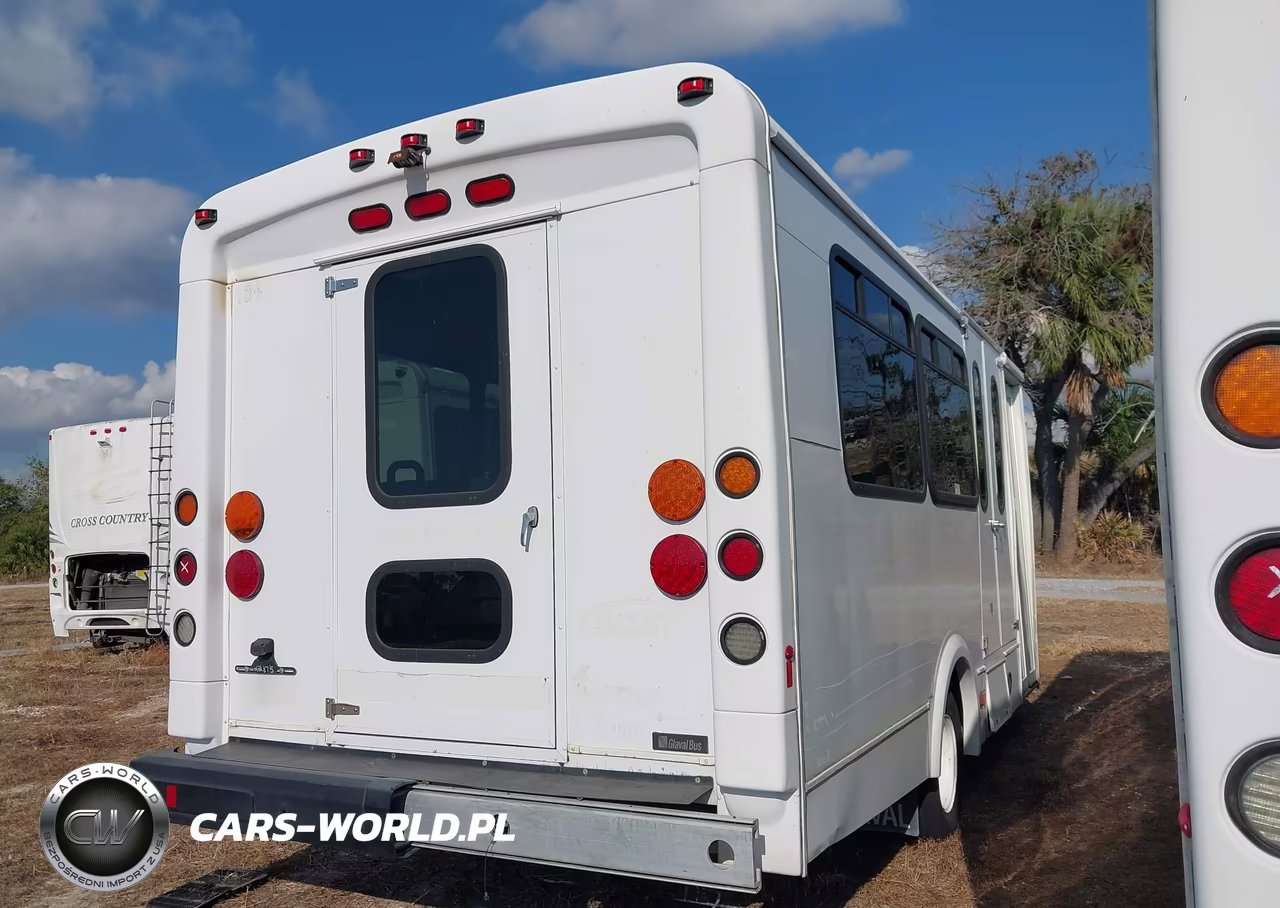 2017 Chevrolet Express Cutaway 4500 Series VIN:1HA6GUBG6HN008315 - 4