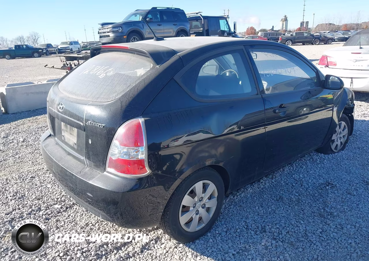 2009 Hyundai Accent Gs VIN:KMHCM36C69U128166 - 4