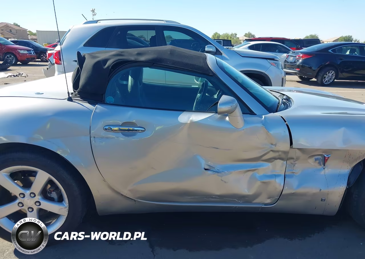 2007 Pontiac Solstice VIN:1G2MB35B47Y117331 - 13