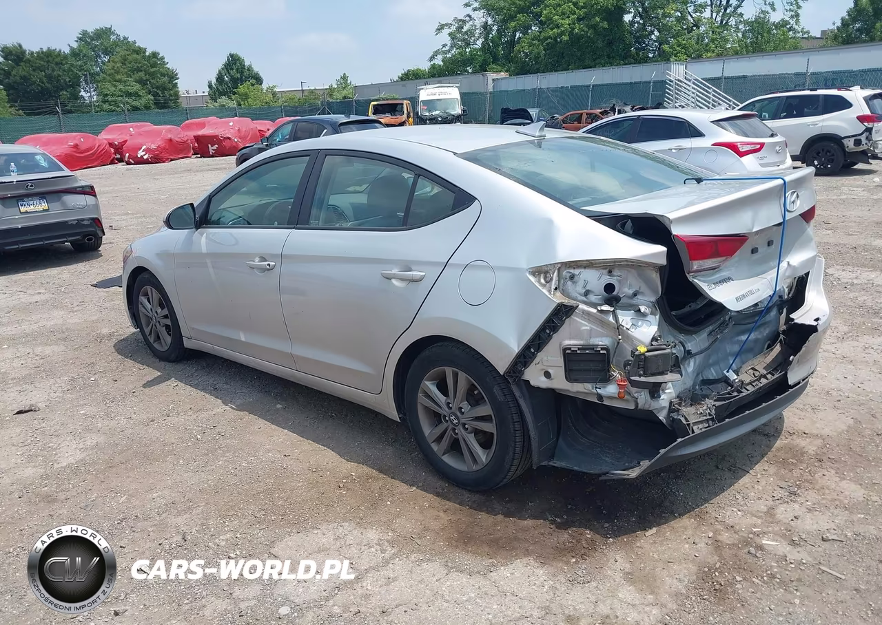 2018 Hyundai Elantra Sel VIN:5NPD84LF5JH312921 - 3