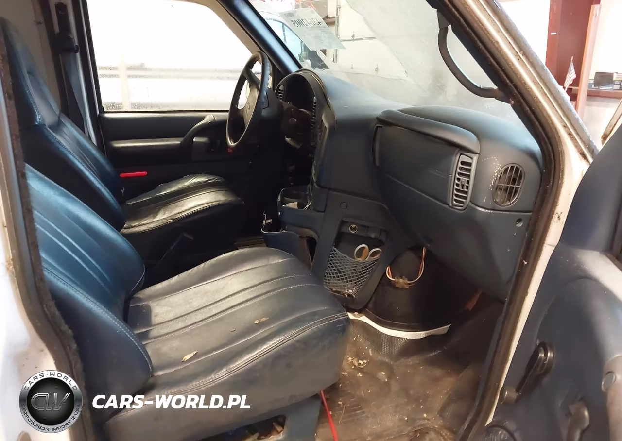 1997 Chevrolet Astro VIN:1GCDM19W9VB190749 - 5