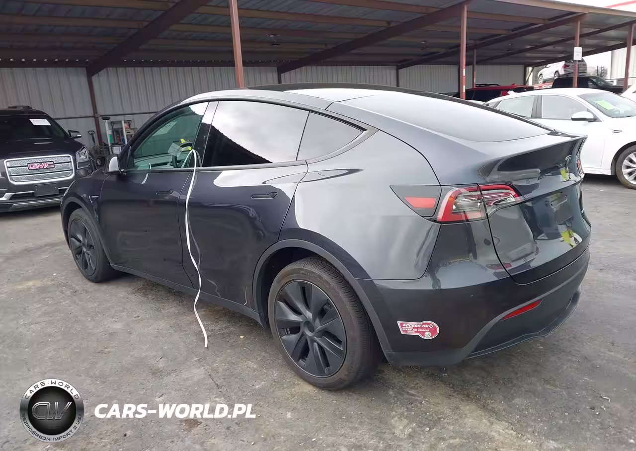 2024 Tesla Model Y Long Range Dual Motor All-Wheel Drive VIN:7SAYGDEE9RF126594 - 3