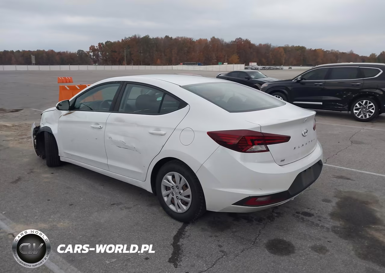 2019 Hyundai Elantra Se VIN:5NPD74LF2KH418828 - 3