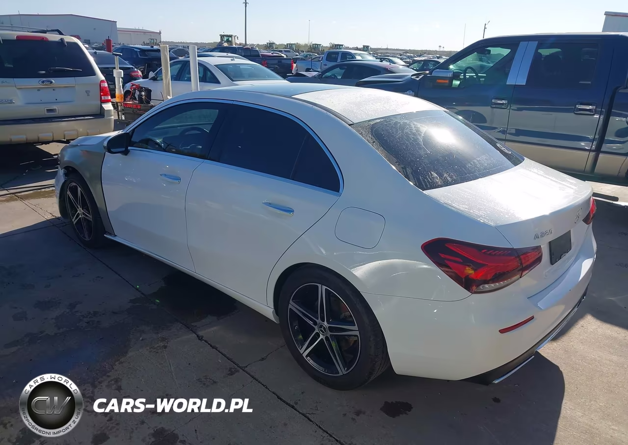 2019 Mercedes-Benz A 220 VIN:WDD3G4EB9KW000515 - 3