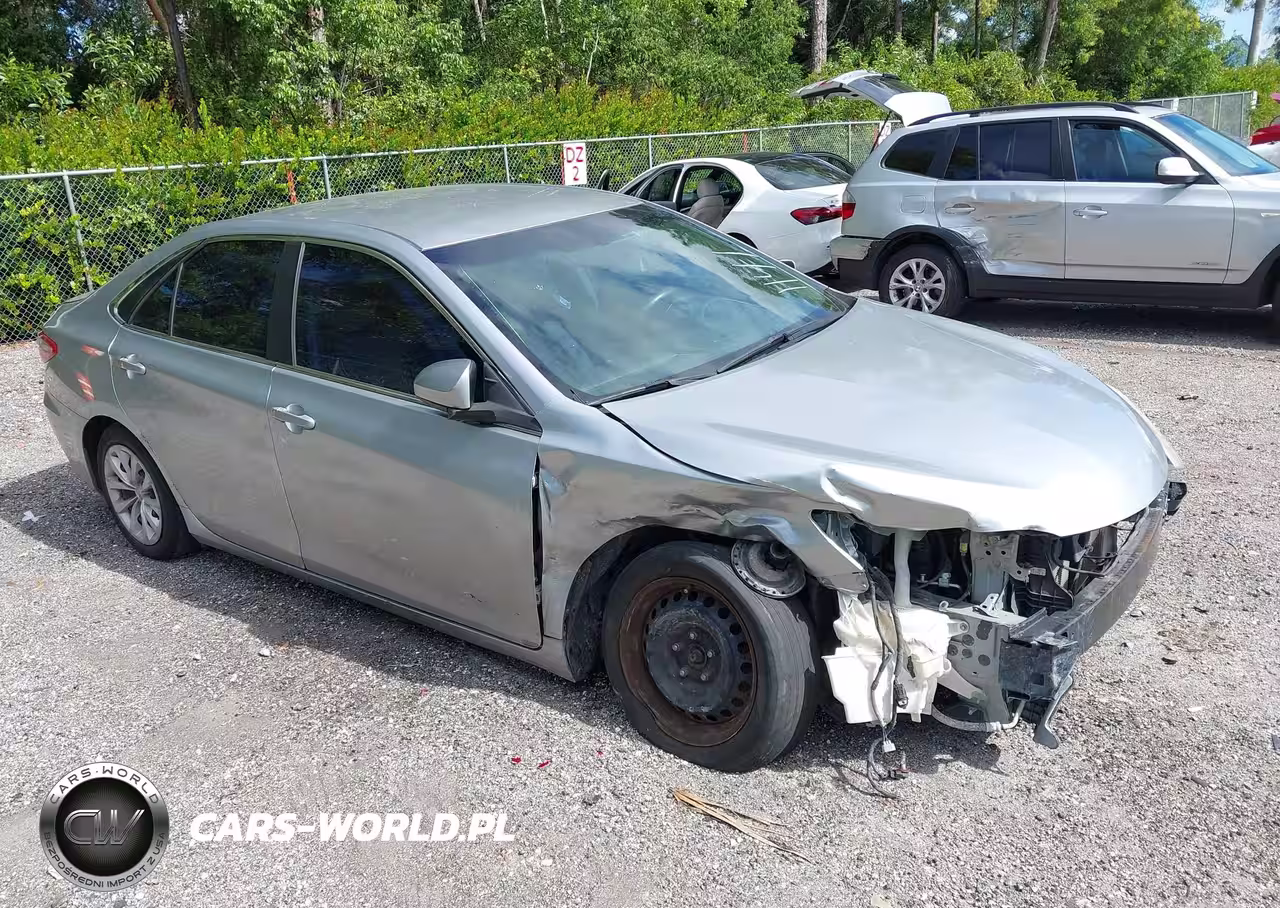 2016 Toyota Camry Le
