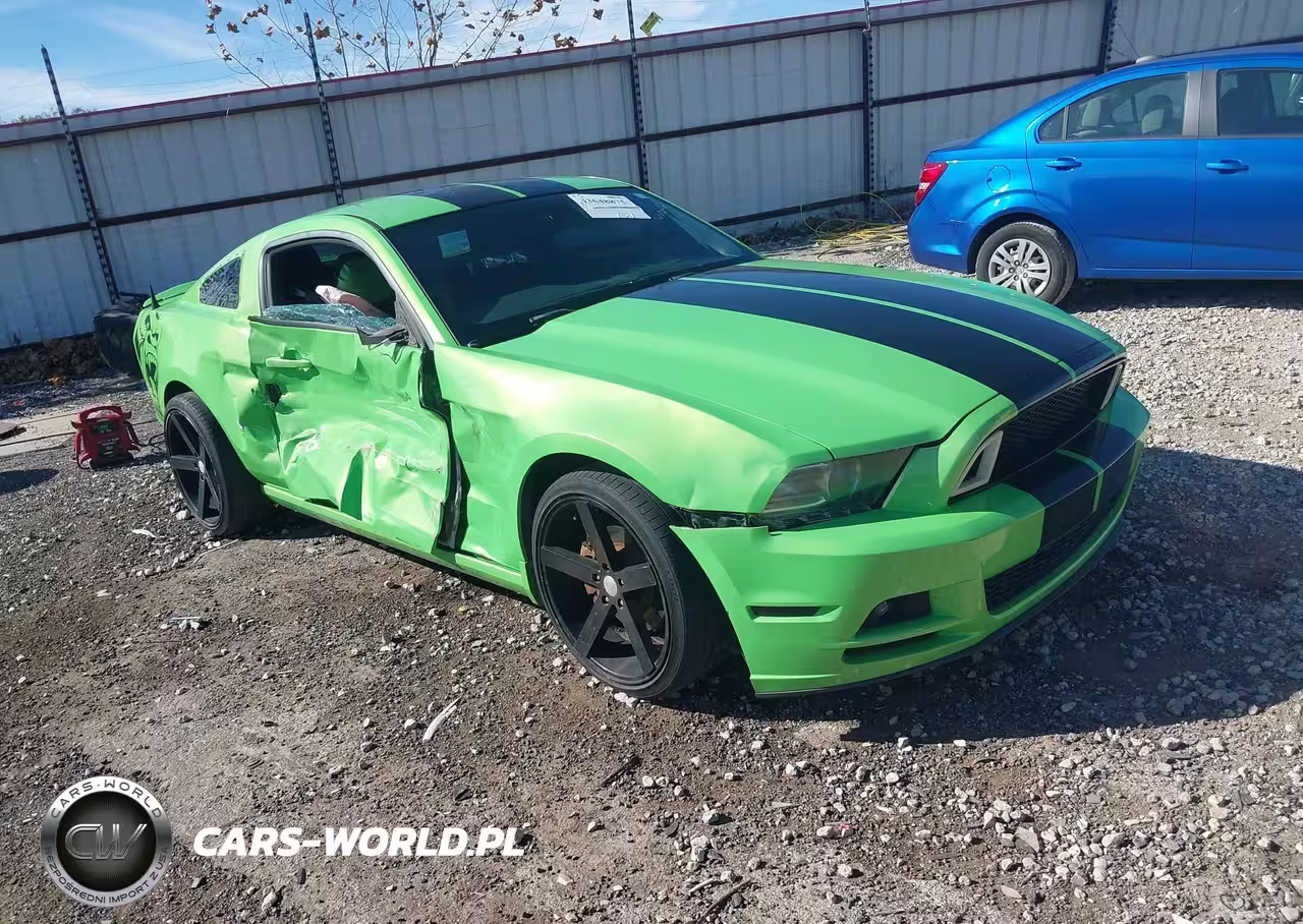 2013 Ford Mustang V6