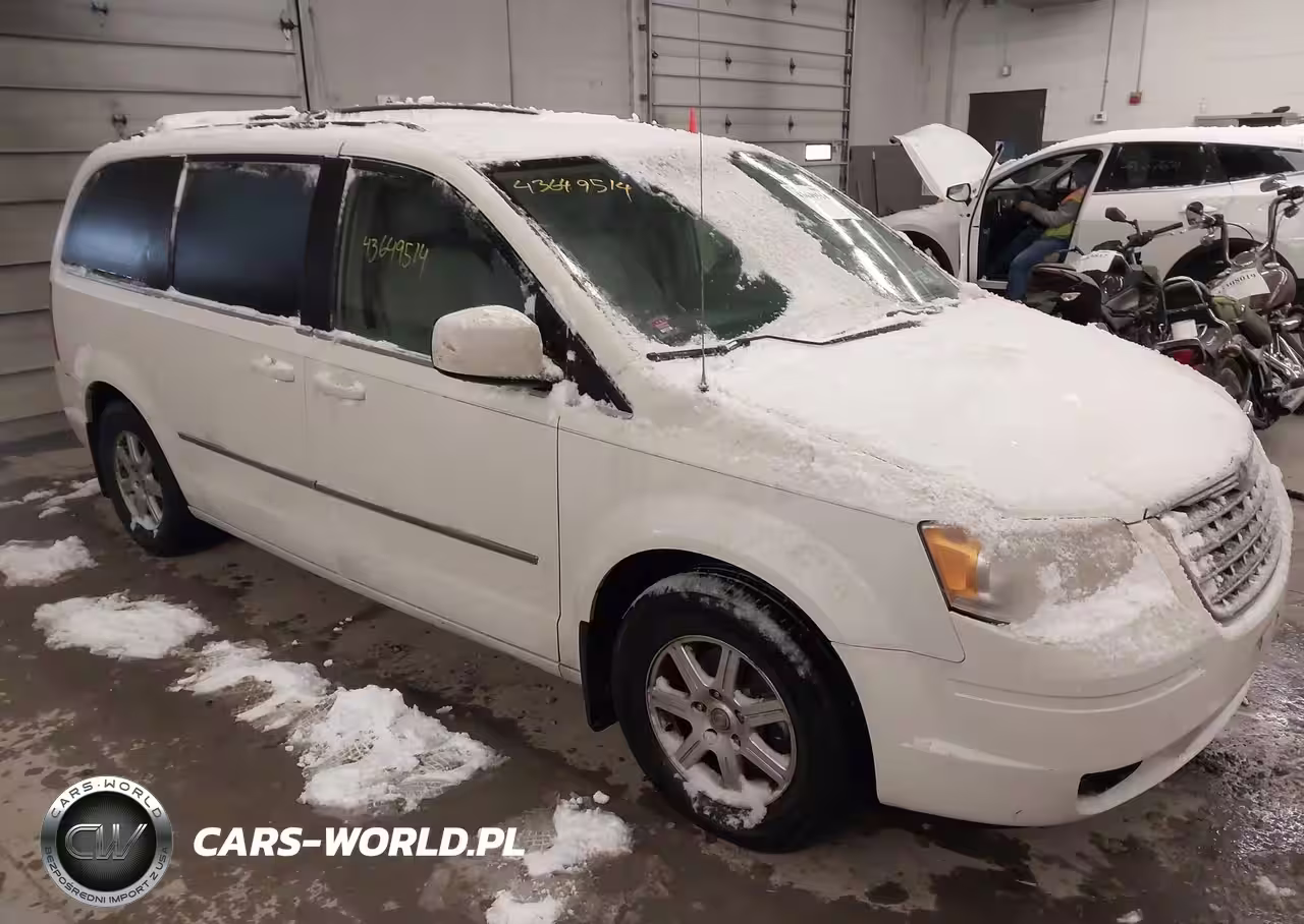2010 Chrysler Town & Country Touring