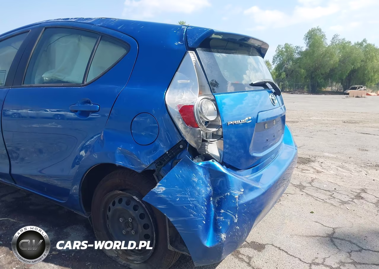 2014 Toyota Prius C One VIN:JTDKDTB36E1561620 - 6