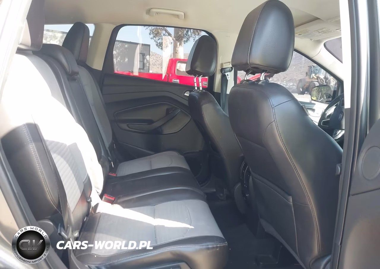 2017 Ford Escape Se VIN:1FMCU0G98HUE24063 - 8