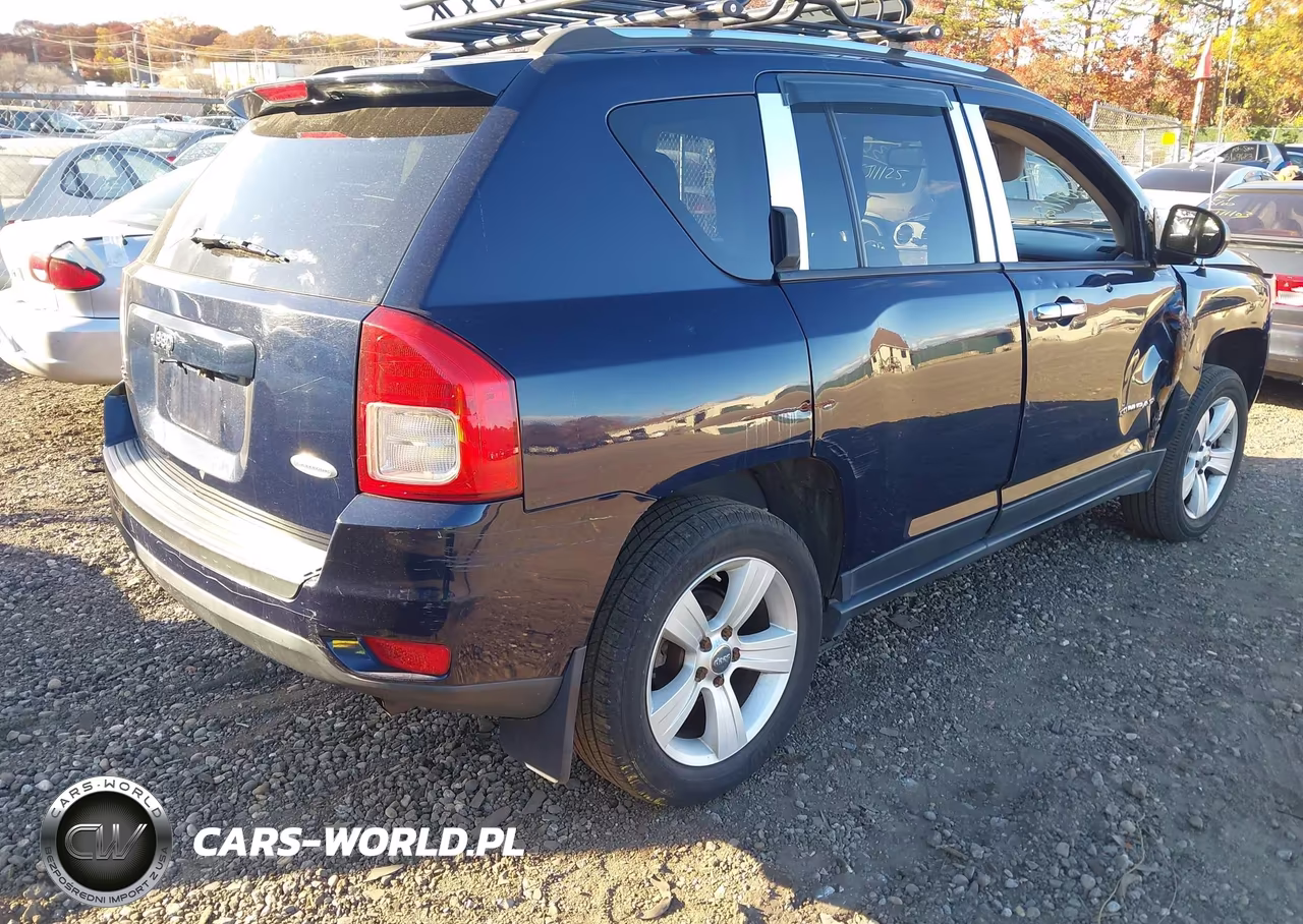 2012 Jeep Compass Latitude VIN:1C4NJDEB7CD577528 - 4