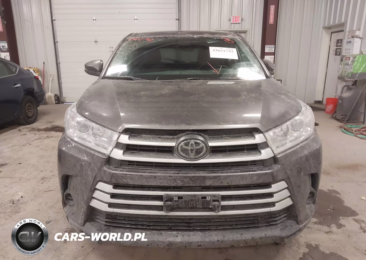 2019 Toyota Highlander Le VIN:5TDBZRFH8KS966175 - 12