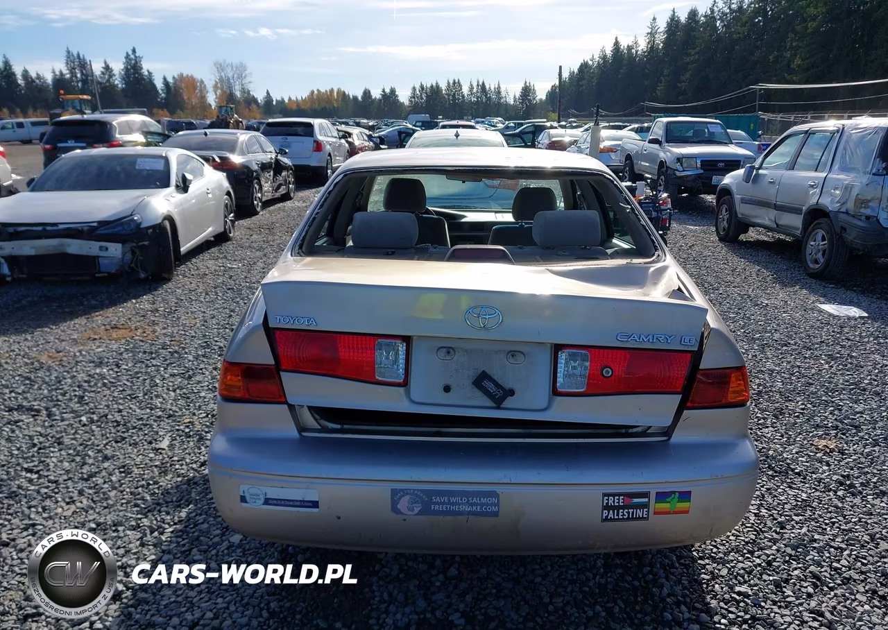 2001 Toyota Camry Le VIN:4T1BG22K61U091604 - 16