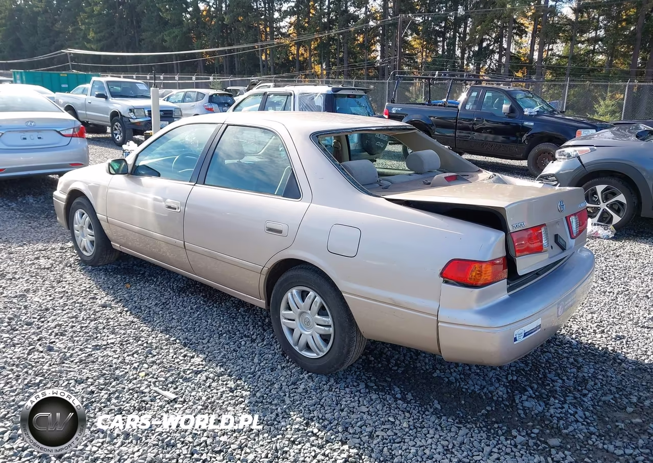 2001 Toyota Camry Le VIN:4T1BG22K61U091604 - 3