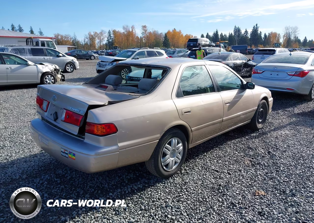 2001 Toyota Camry Le VIN:4T1BG22K61U091604 - 4