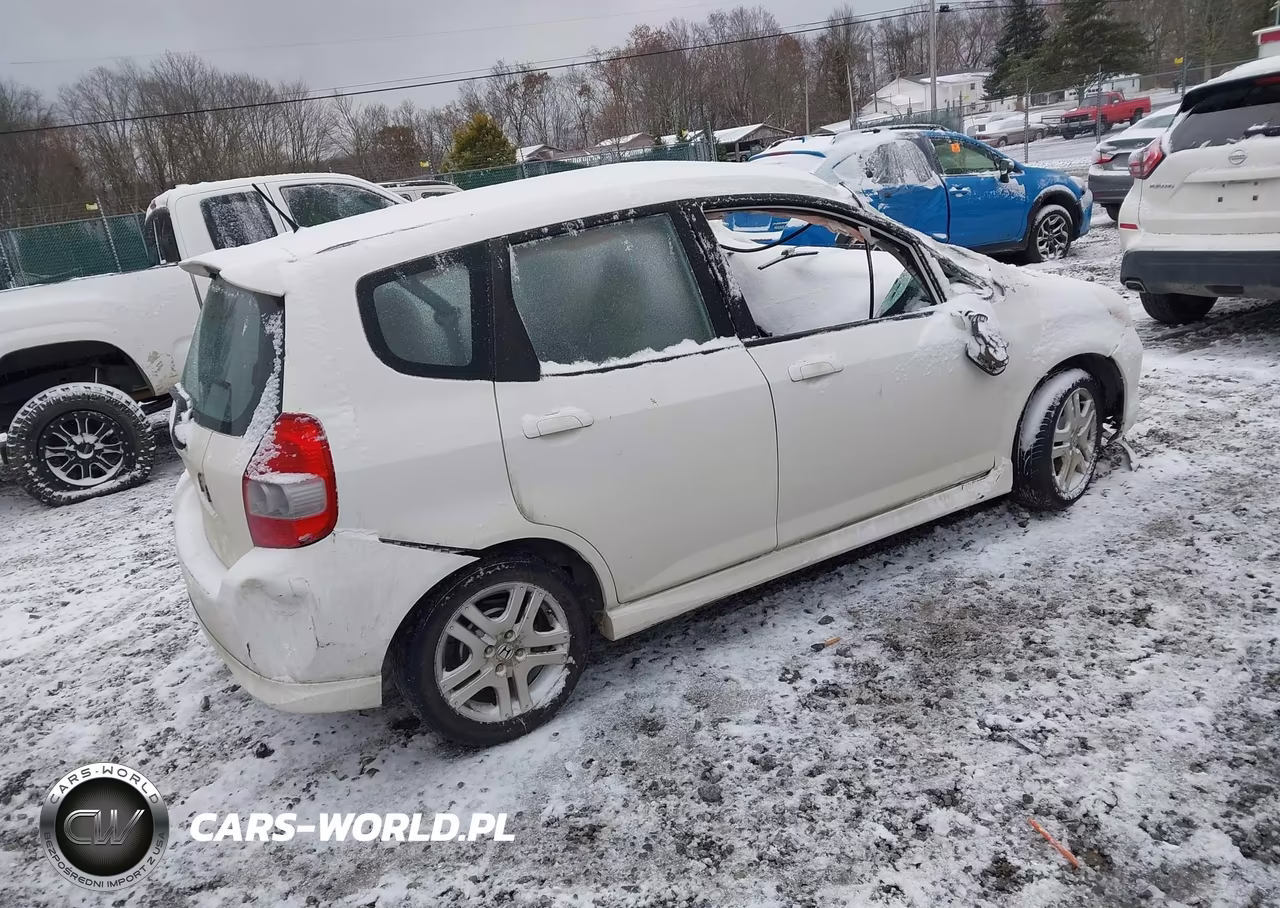 2007 Honda Fit Sport VIN:JHMGD38677S032101 - 4