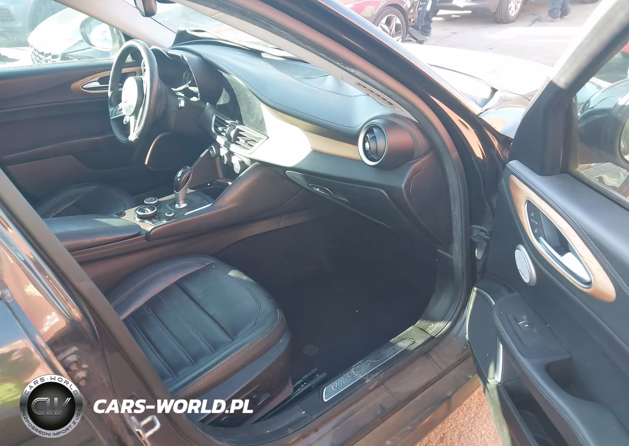 2017 Alfa Romeo Giulia Ti Rwd VIN:ZARFAECN0H7528237 - 5