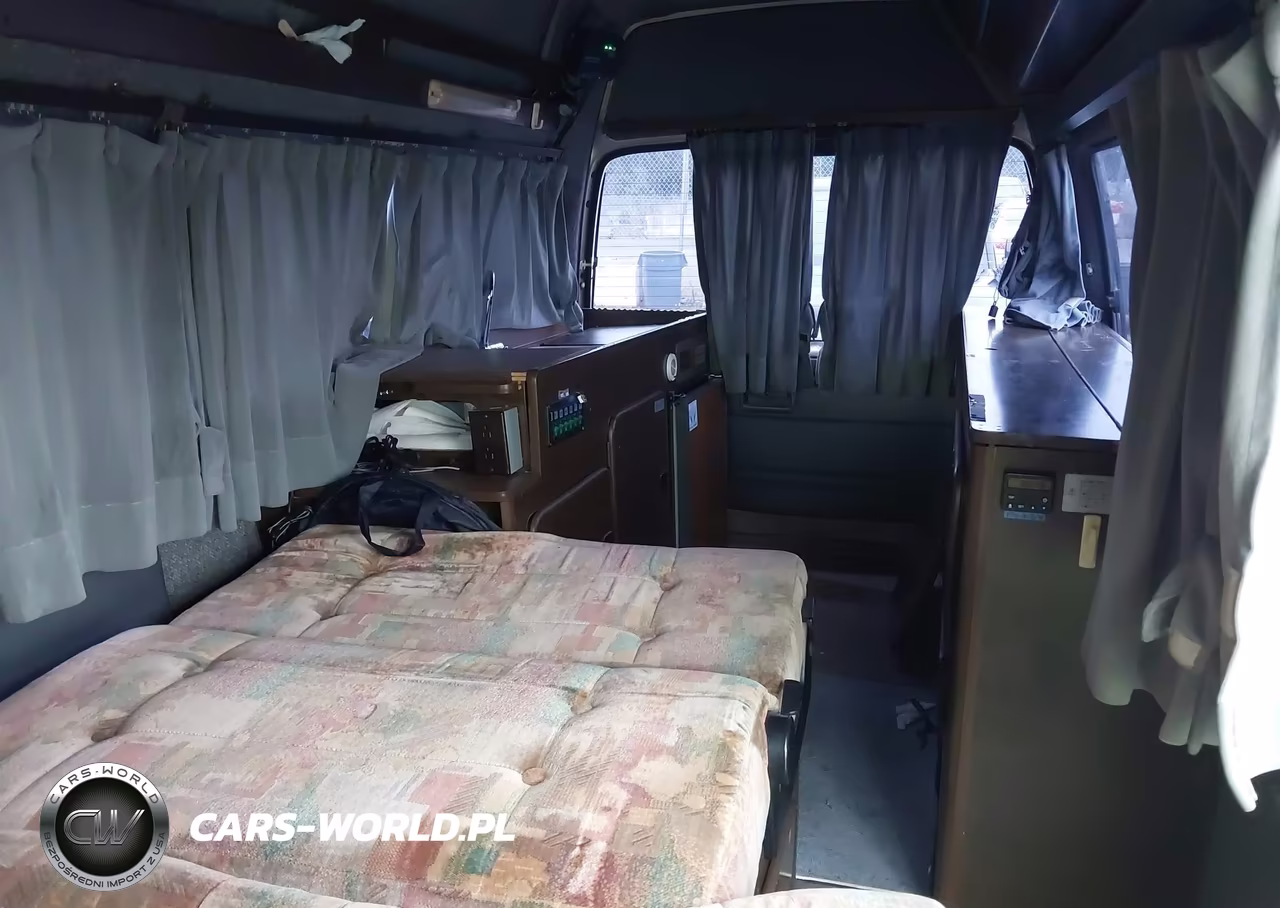 1996 Toyota Hiace VIN:KZH1320001206 - 18