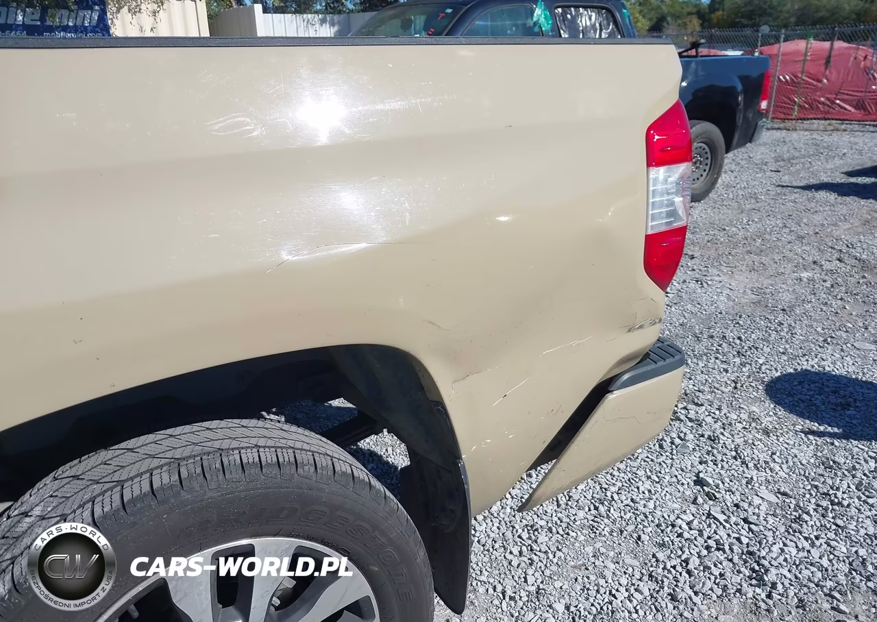 2018 Toyota Tundra Limited 5.7L V8 VIN:5TFFY5F19JX236137 - 17