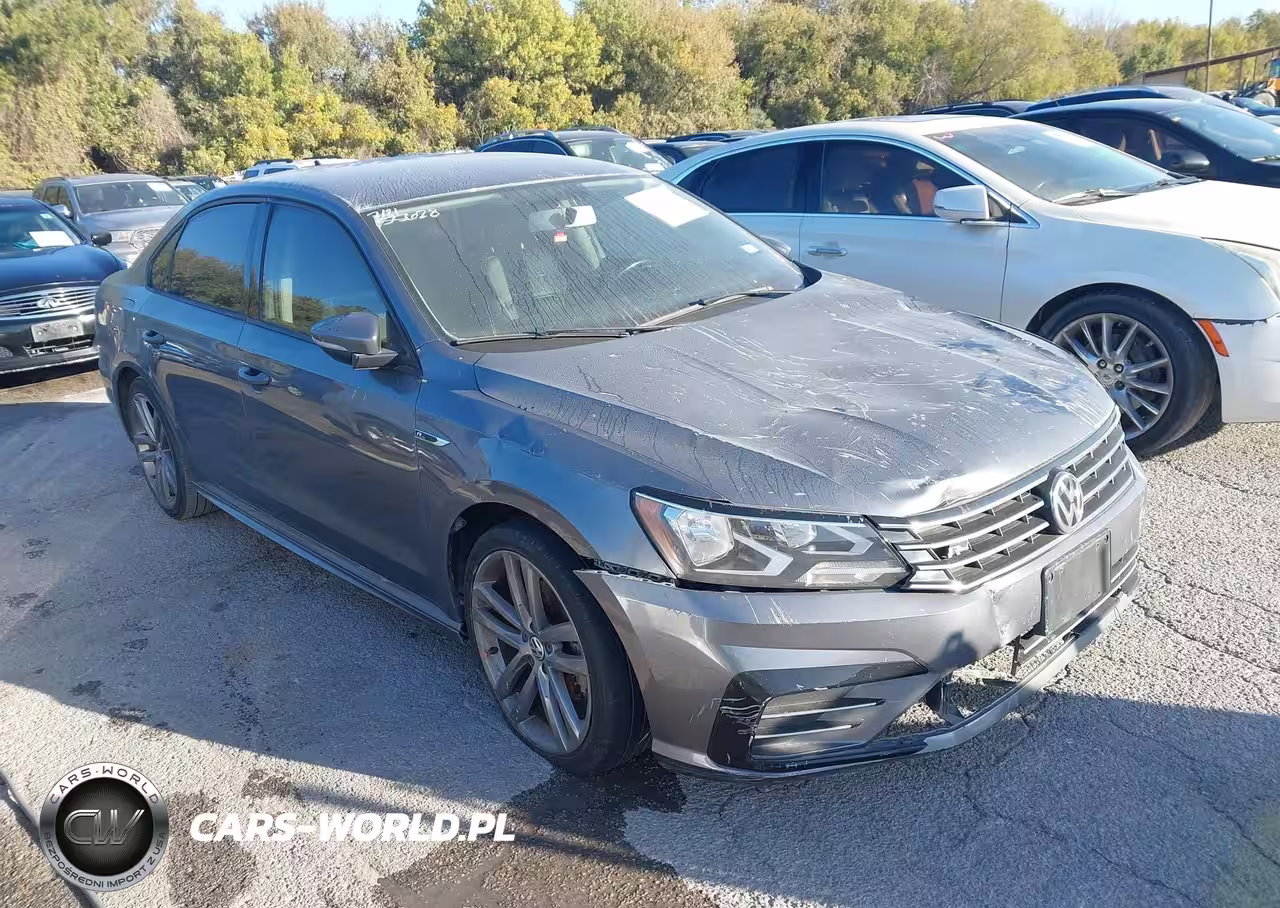 2018 Volkswagen Passat 2.0T R-Line-2.0T S