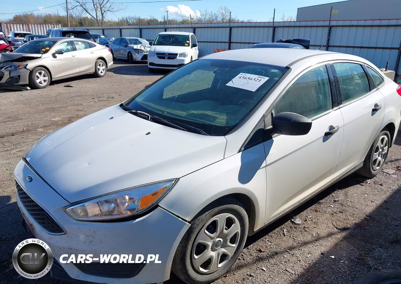 2018 Ford Focus S VIN:1FADP3E28JL277767 - 2