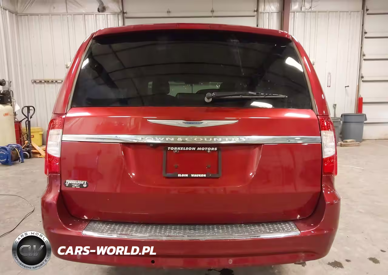2016 Chrysler Town & Country Touring-L VIN:2C4RC1CG5GR239329 - 17