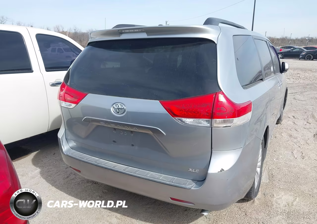 2014 Toyota Sienna Xle V6 8 Passenger VIN:5TDYK3DC4ES437877 - 16
