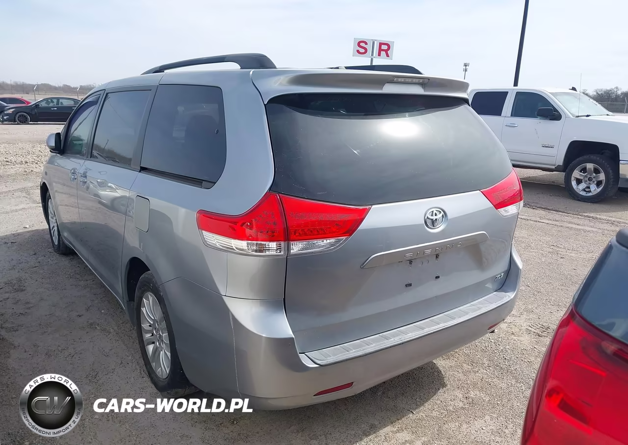 2014 Toyota Sienna Xle V6 8 Passenger VIN:5TDYK3DC4ES437877 - 3