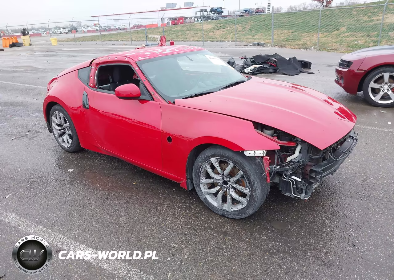 2015 Nissan 370Z – zdjęcie 1 z 18