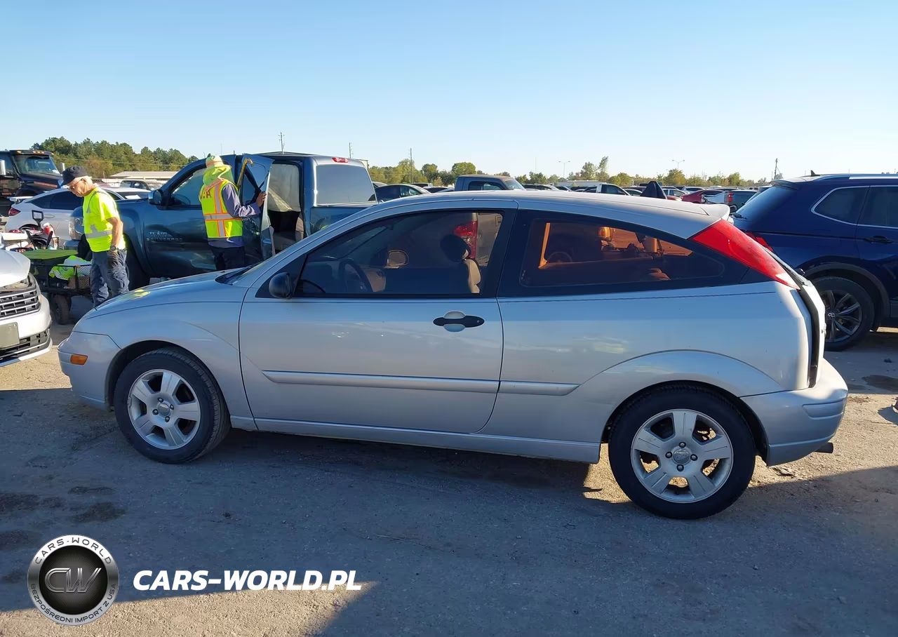 2005 Ford Focus Zx3 VIN:3FAHP31N35R146237 - 14
