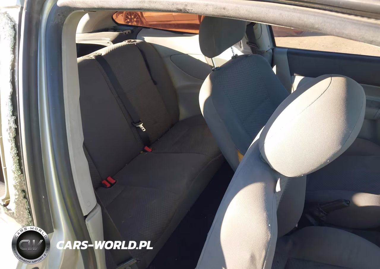 2005 Ford Focus Zx3 VIN:3FAHP31N35R146237 - 8
