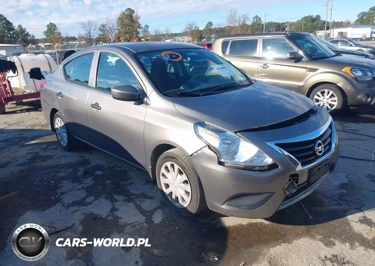 2016 Nissan Versa 1.6 S+