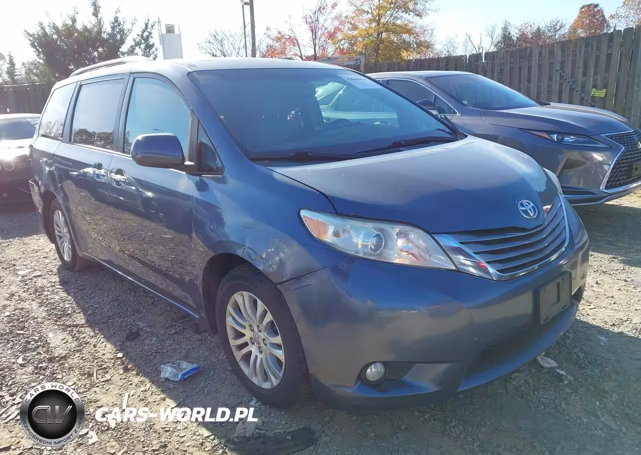 2015 Toyota Sienna Xle Premium 8 Passenger
