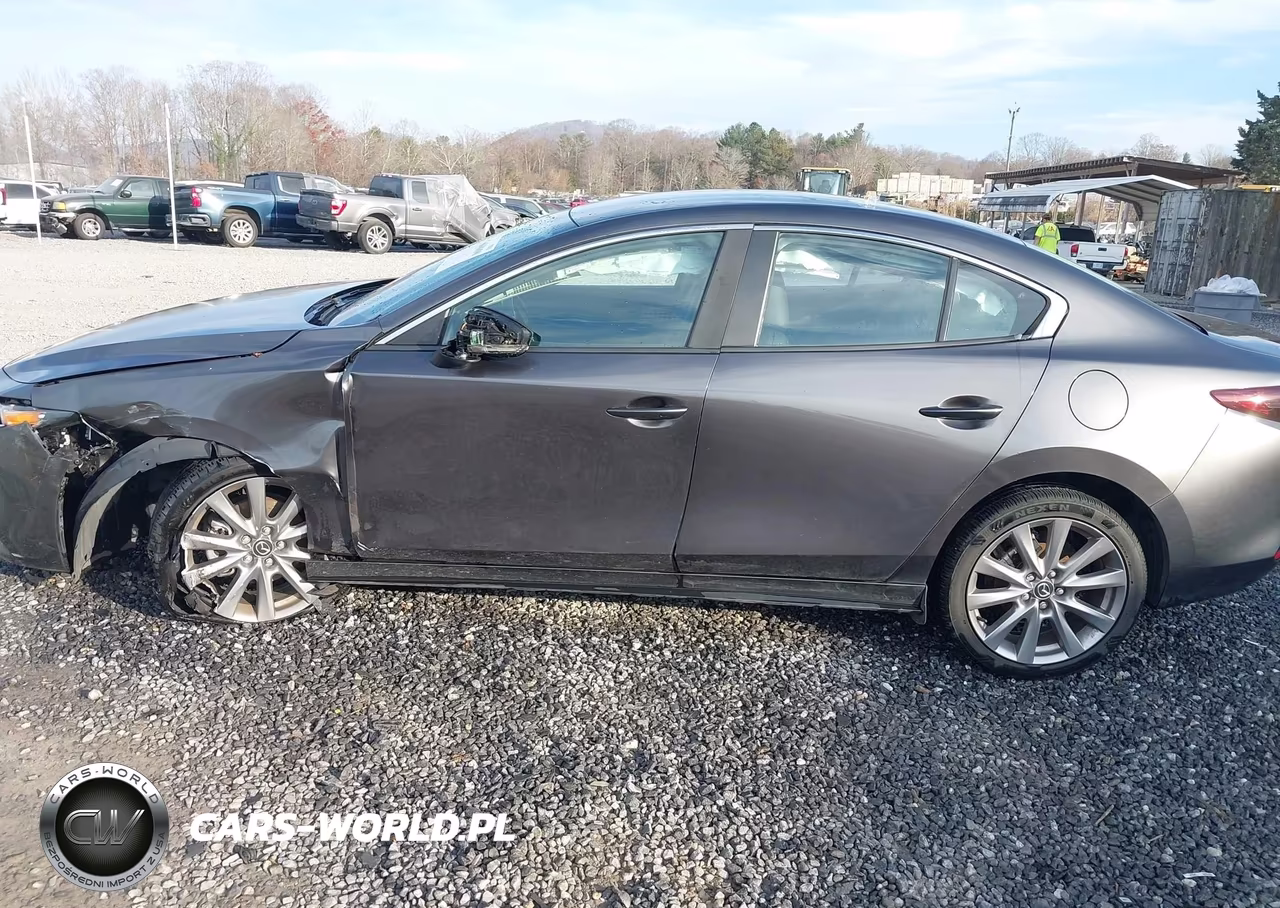 2020 Mazda Mazda3 Select Package VIN:3MZBPBCM9LM130632 - 14