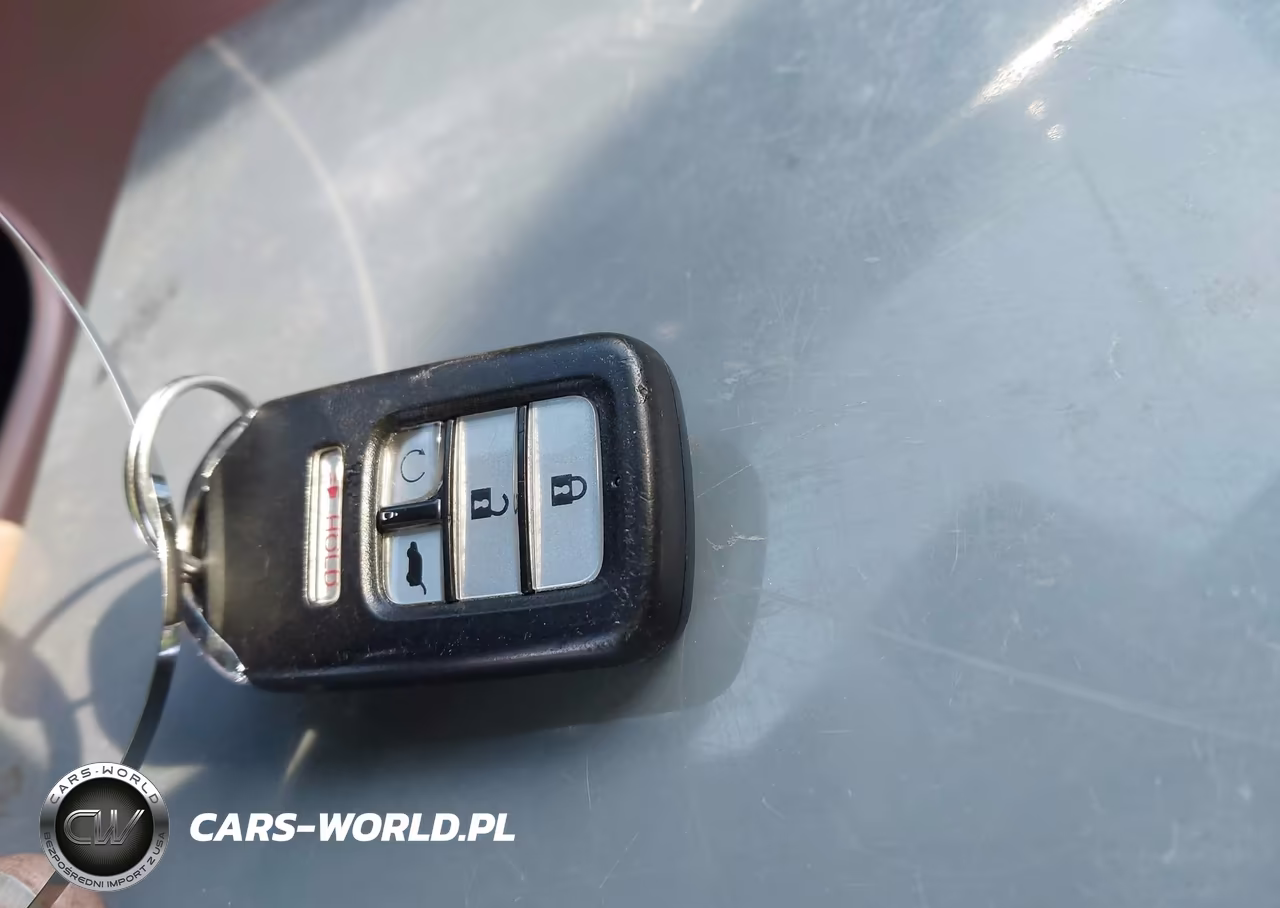 2017 Honda Pilot Touring VIN:5FNYF5H99HB034243 - 11