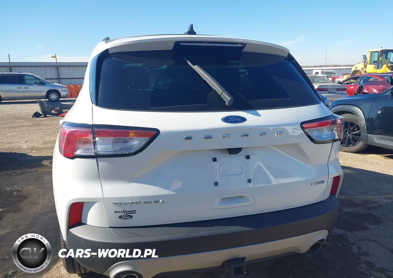 2021 Ford Escape Titanium VIN:1FMCU9J90MUA30628 - 17