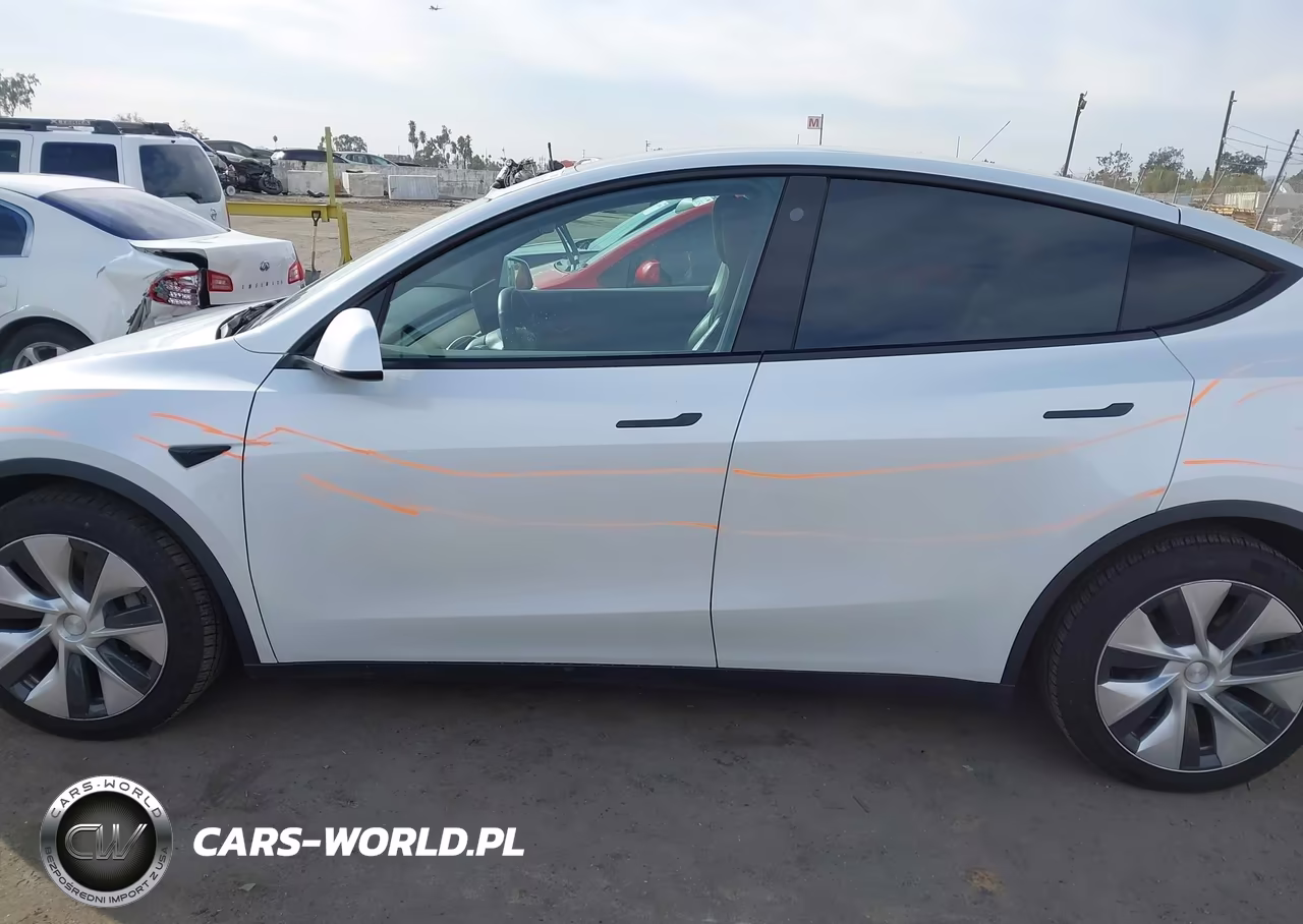 2021 Tesla Model Y Long Range Dual Motor All-Wheel Drive VIN:5YJYGDEE0MF161210 - 14