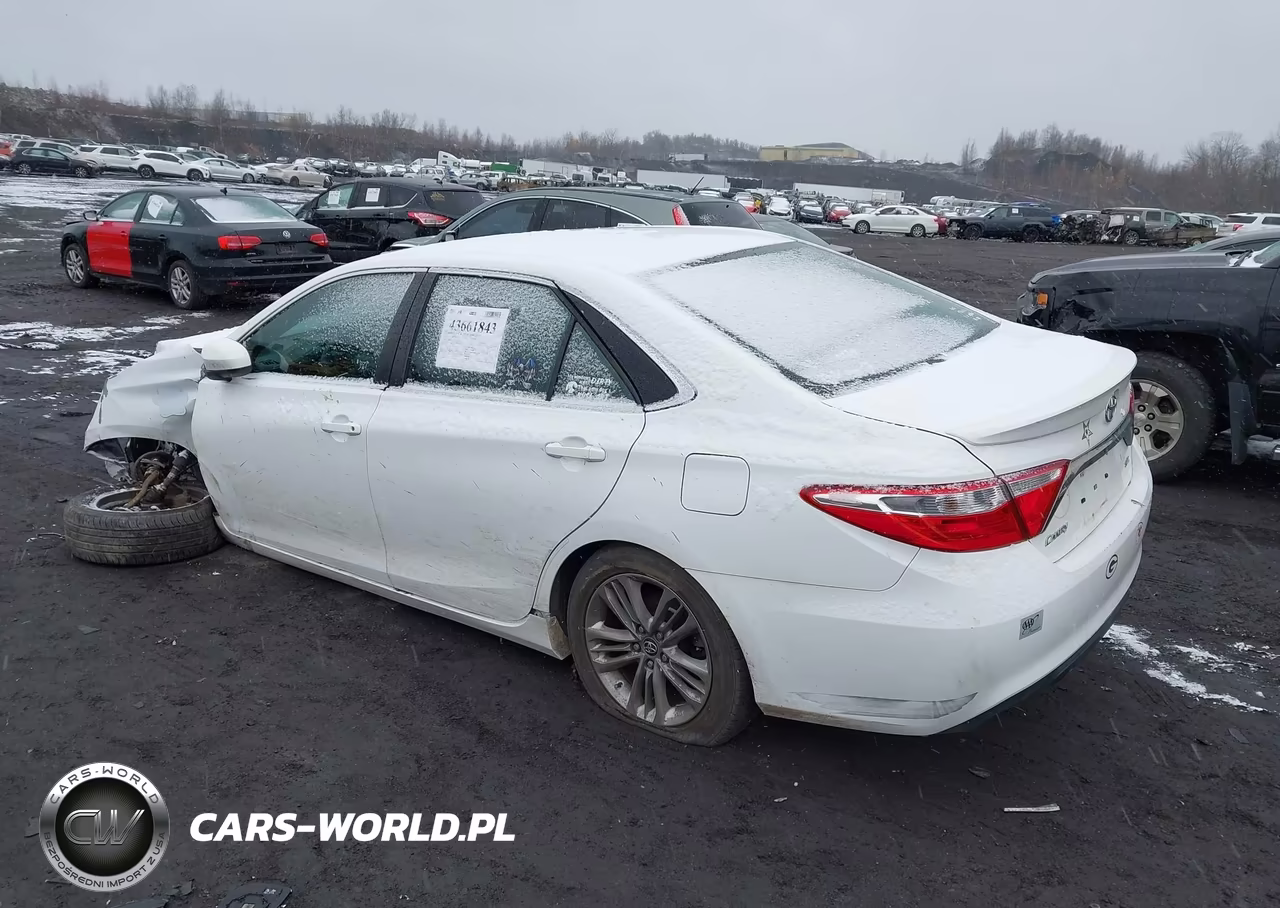 2016 Toyota Camry Se VIN:4T1BF1FK3GU201914 - 3